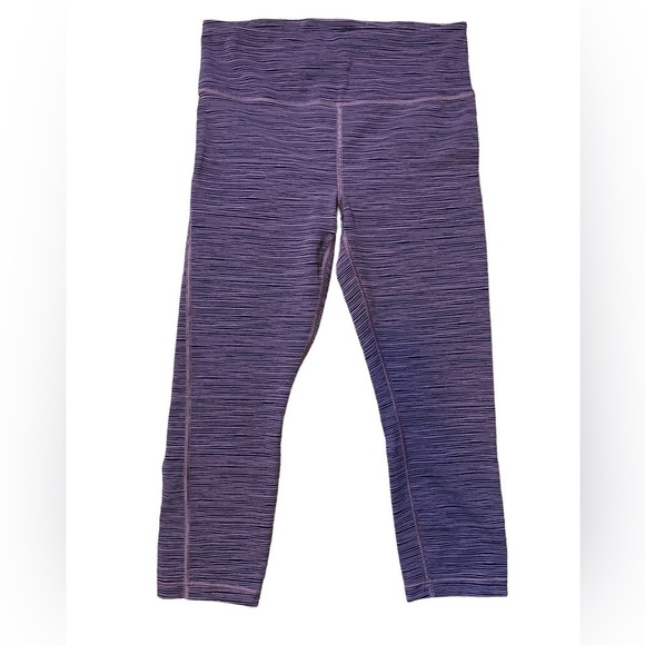 Athleta High Rise Ultimate Linear Lines Capri Leggings Purple Small Athletic Gym - Picture 5 of 9
